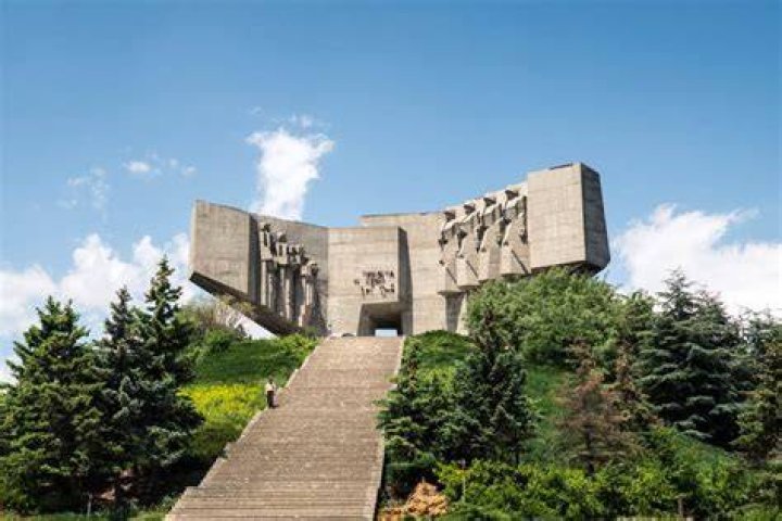 31 Beautifully Abandoned Communist Monuments