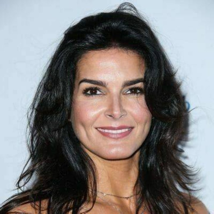 Angie Harmon Net Worth 2023 Story News