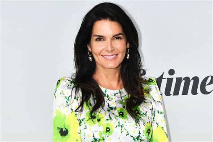 Angie Harmon Net Worth October 2023, Salary, Age, Siblings, Bio