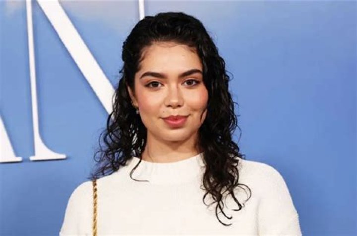 Auli'i Cravalho's Love Life: A Comprehensive Guide