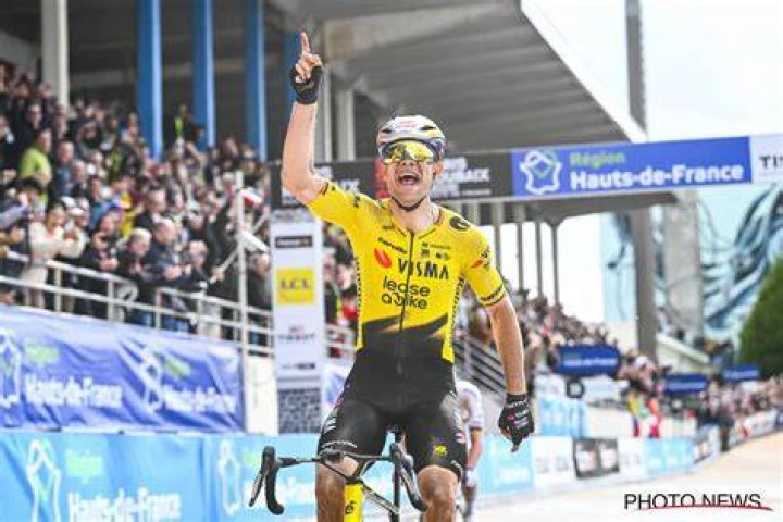 Baby drama Wout van Aert quashes rumour he&rsquo;s set to leave Tour de