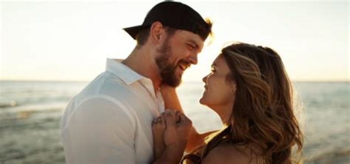 Brandon Davis Singer: Meet His Lovely Wife