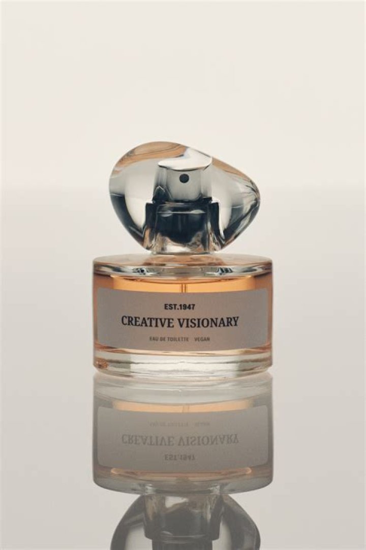 Clara Almnzar: A Creative Visionary