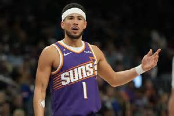 Devin Booker hasn&rsquo;t been himself yet, and that&rsquo;s just fine Bright