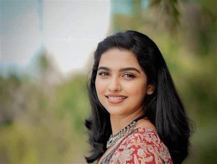 Discover Mamitha Baiju's Height: Unveiling The Stats