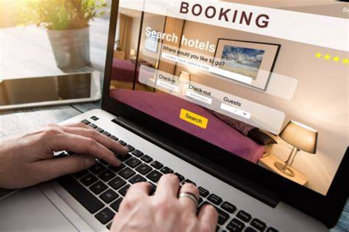 Downsizing Tips, Hotel Booking Sites, Sale Promotion, Frugal Living
