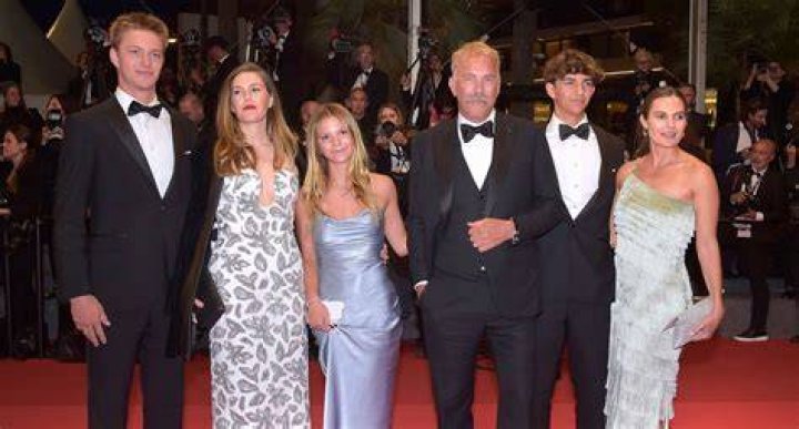 Family of Actor Kevin Costner Wife, 7 Kids, Brothers, Parents BHW