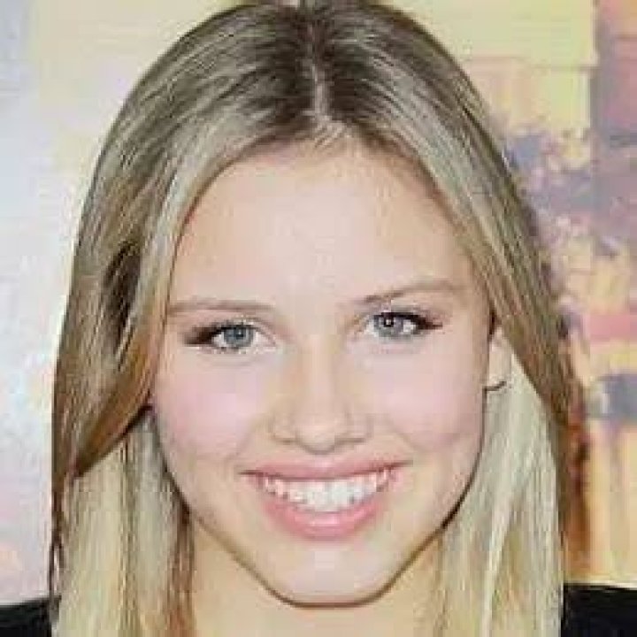 Gracie Dzienny: Relationships And Dating History