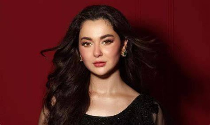 Hania Aamir Age - What's Her True Age Revealed?