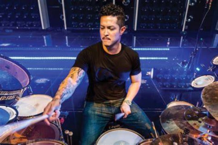 Here Are 5 Interesting Facts About Eric Hernandez, He Is Bruno Mars Older Brother