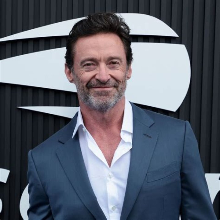 Hugh Jackman Share's A Super Sweet Wedding Picture With Wife Deb In