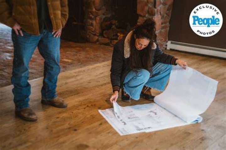 Is Chip Gaines A Contractor? Uncover The Truth