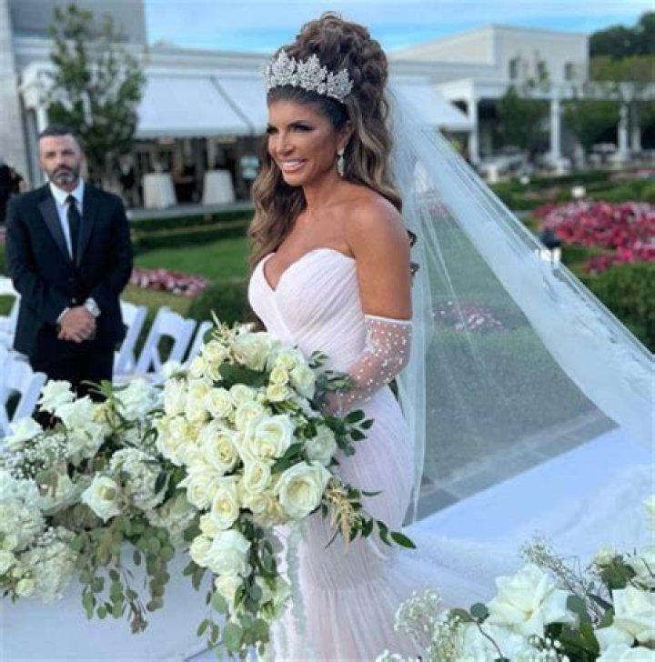 Is Mariana van Zeller married? Celebrity.fm #1 Official Stars, Business & People Network, Wi ·