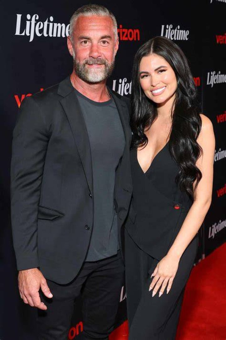 Jay Harrington: Married Or Just Playing The Part?