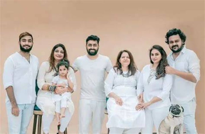 Jigna Vora Husband Suresh Divorce Story And Children