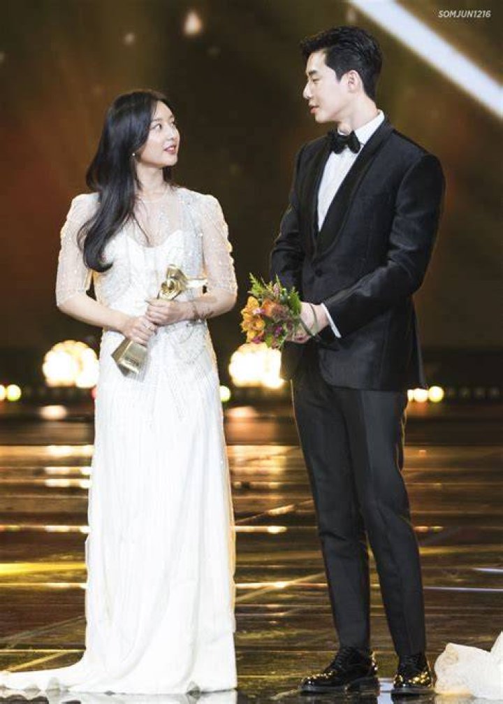 Kim Ji Won Relationship Status: Is The Actress In A Relationship?
