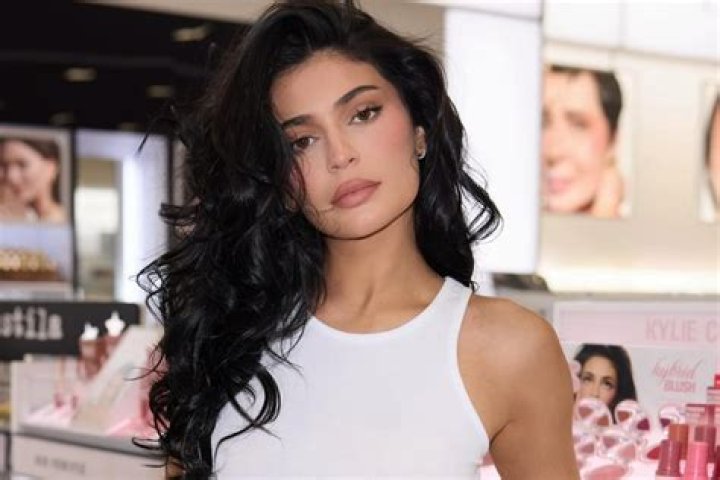 Kylie Jenner slammed for 'disingenuous' post about 60lb weight gain