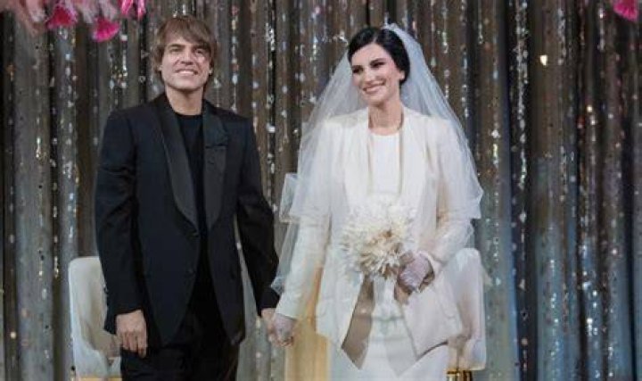Laura Pausini et son fianc&eacute; Paolo Carta People lors du Starlite Gala &agrave; Marbella, le 9 ao&ucirc;t