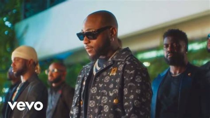 “So you can talk” Davido asks Chioma Rowland following new video, she