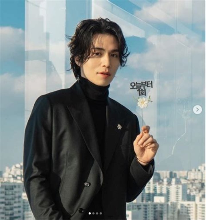 Lee Dongwook says 'Single in Seoul' made him reflect on past relationships