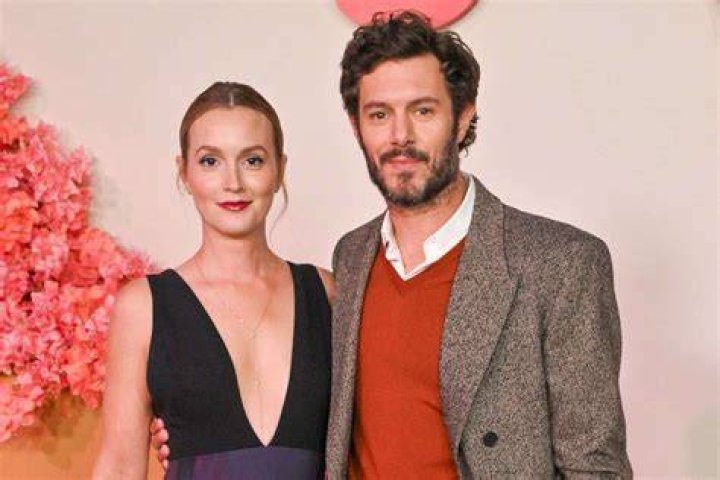 Leighton Meester & Adam Brody First Child! (Report) Adam