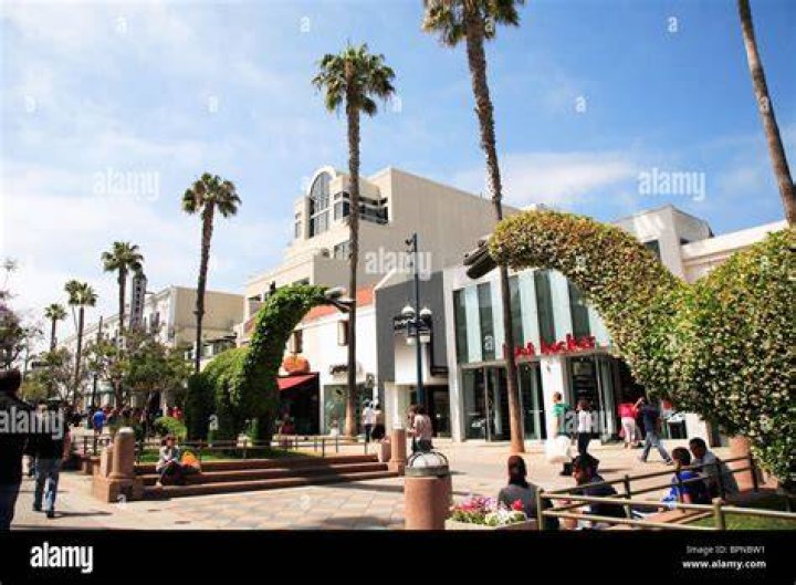 Los Angeles, California, USA. 3rd Sep, 2013. Jim Jefferies, Kate Luyben