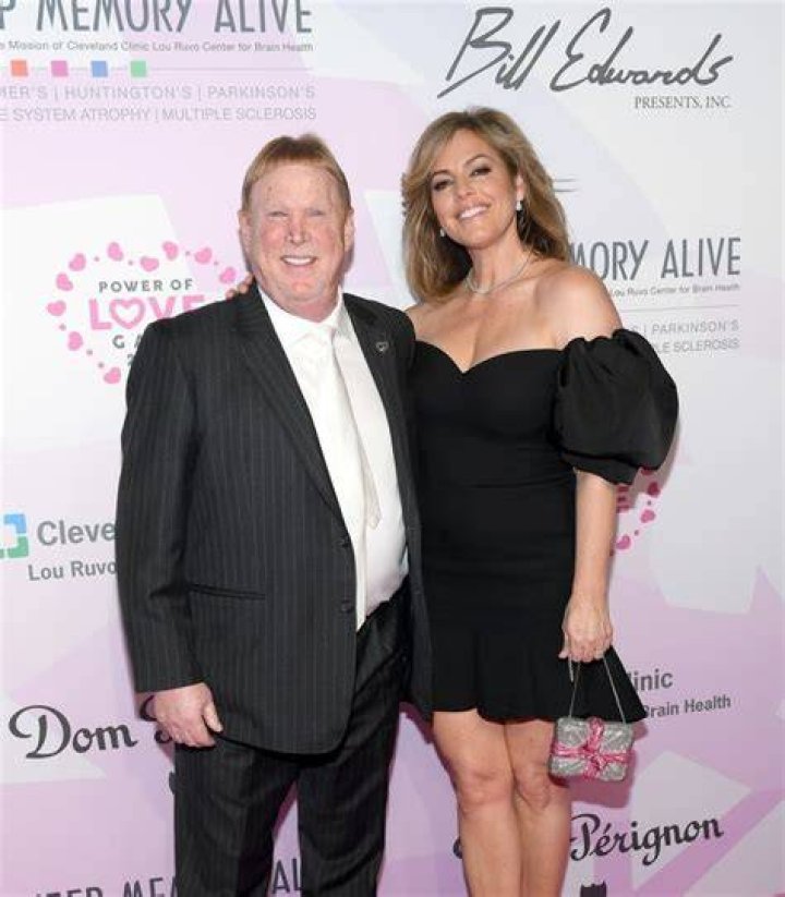 Mark Davis' Wife: Raiders' First Lady Stands By Her Man