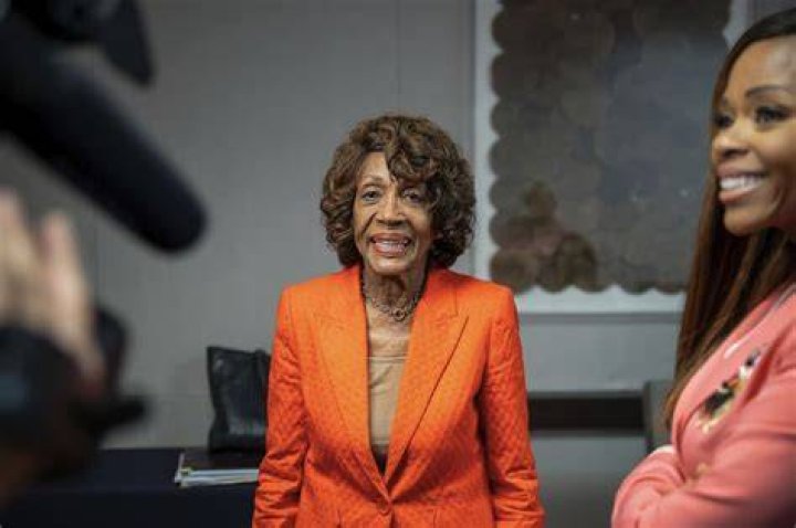 Maxine Waters Net Worth 2022, Age, Height, Weight, Wiki & Quotes