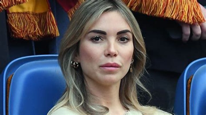 Noemi Bocchi soffre di diastasi addominale Totti &ldquo;Ed io ti star&ograve; vicino&rdquo;