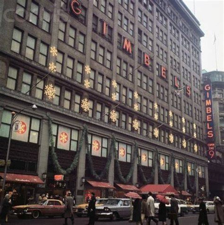 Perfect Christmas Shopping Destination: Miracle On 34th Street Department Store