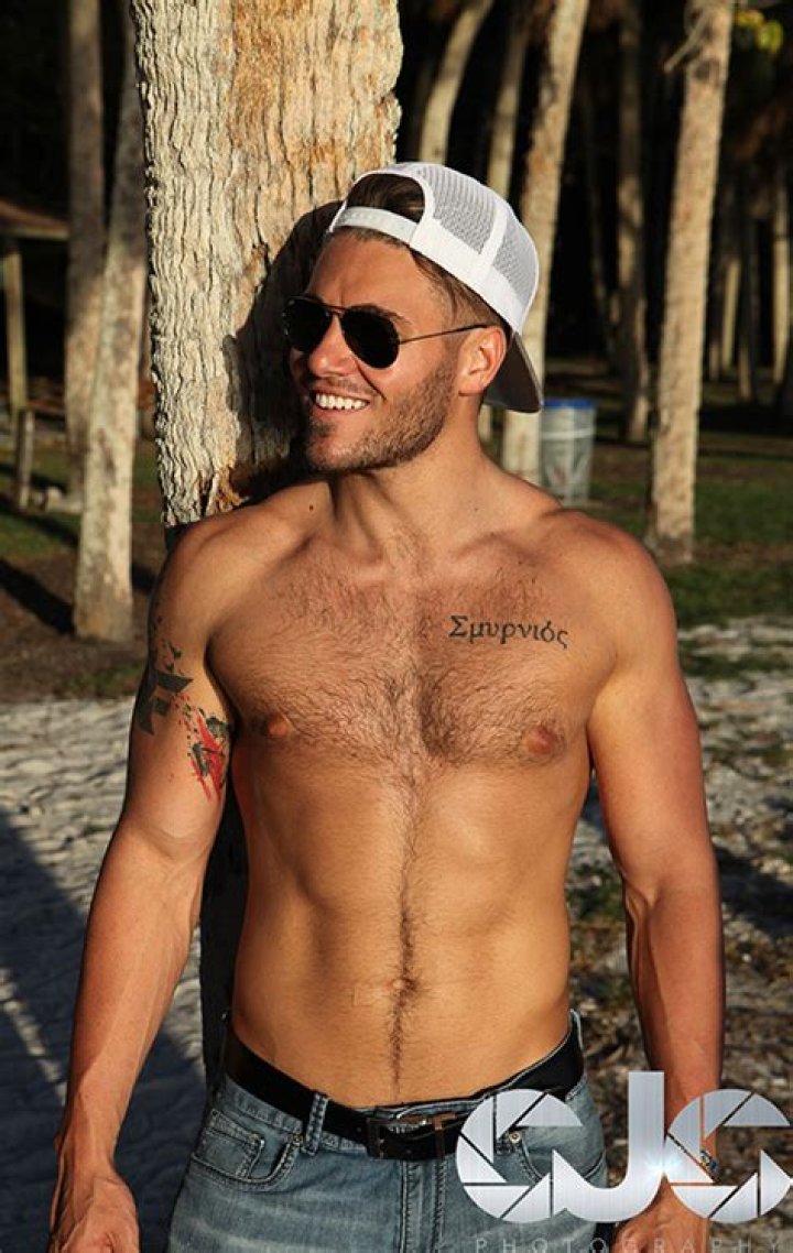 Shirtless Country Singers