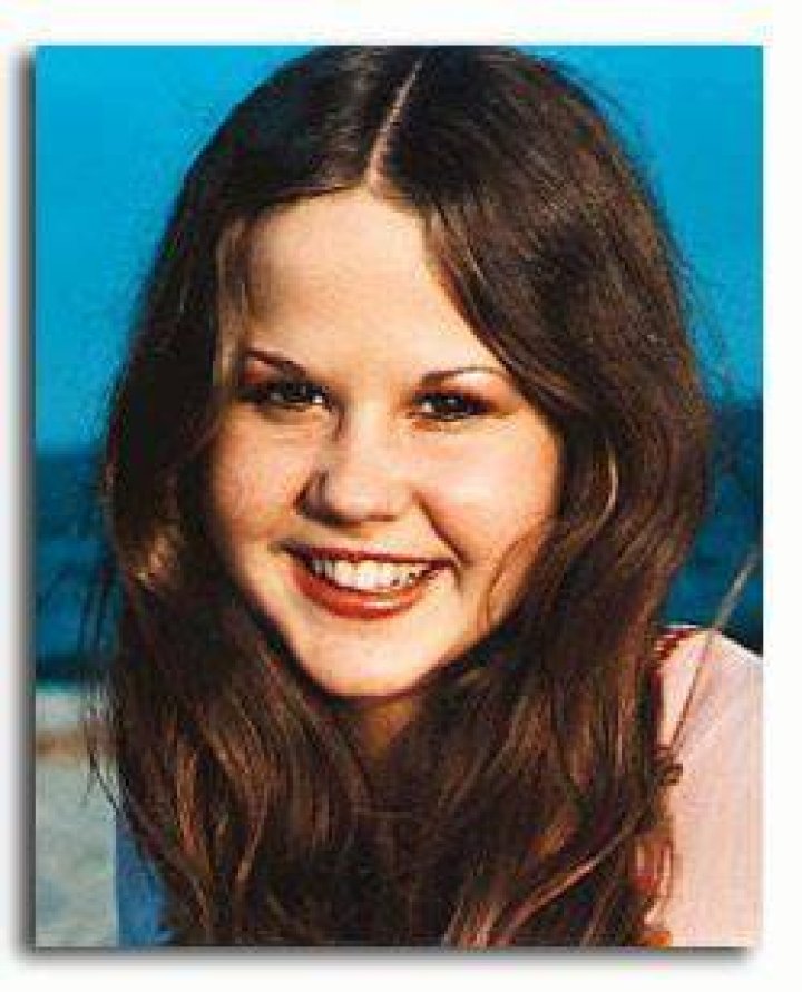 (SS327990) Movie picture of Linda Blair buy celebrity photos and