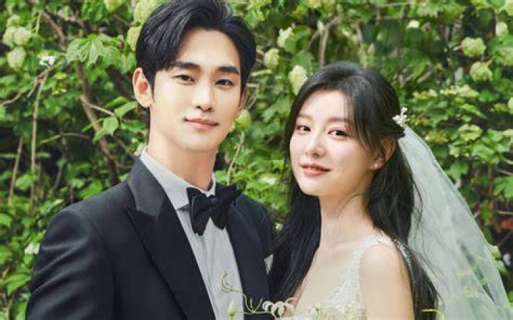 The Curious Case Of Kim Soo Hyun And Kim Ji Won: Are They Dating?