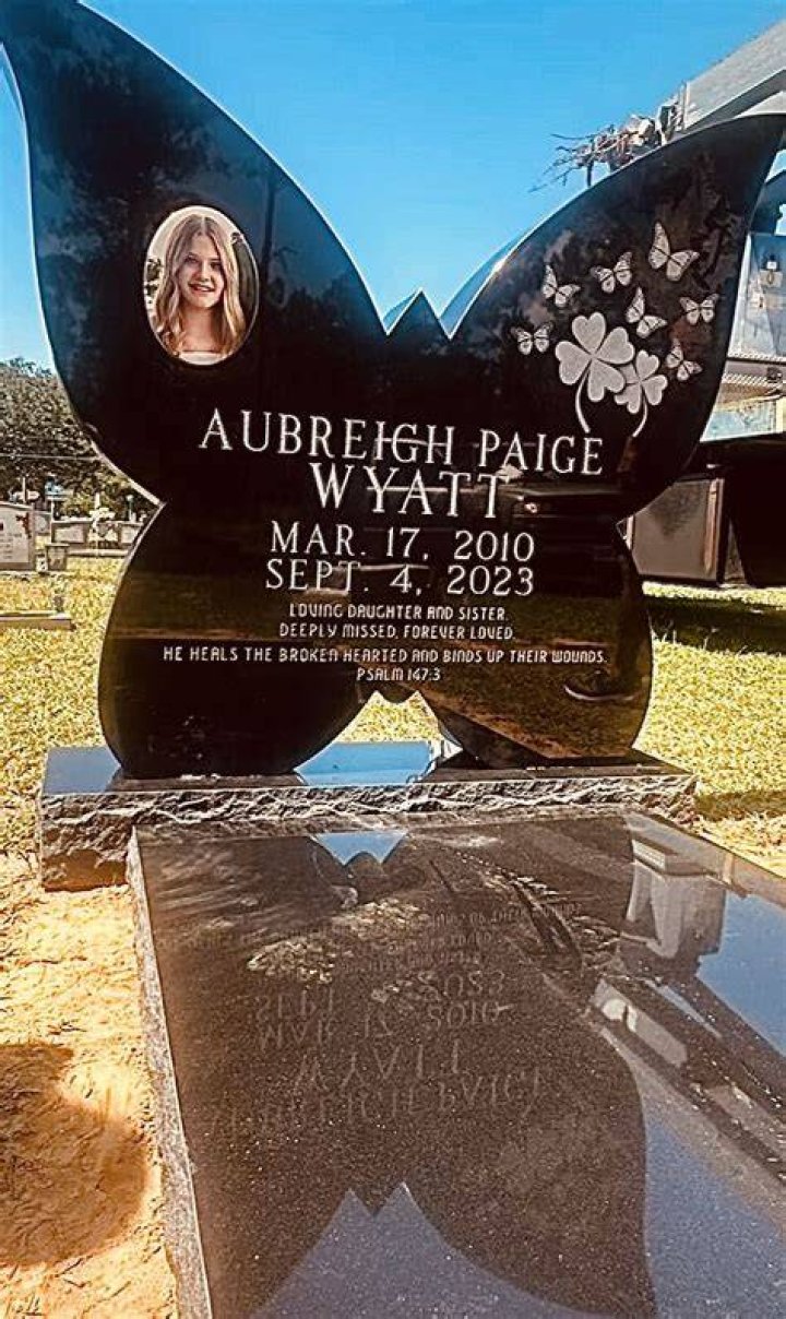 The Mysterious Story Of Aubreigh Wyatt's Grave: Uncovering The Truth