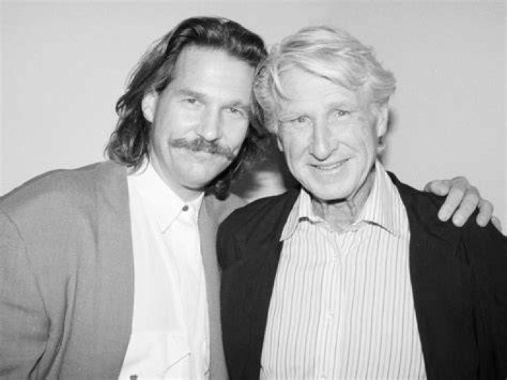 The Towering Stature Of Lloyd Bridges: Unraveling His Impressive Height