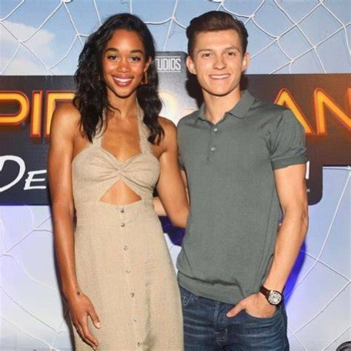 Tom Holland and Laura Harrier in SpiderMan (2017