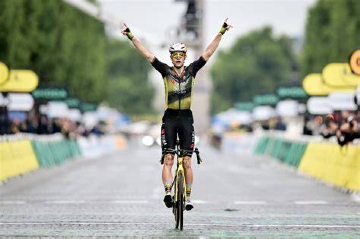 Tour de France Wout van Aert qui est sa femme Sarah De Bie