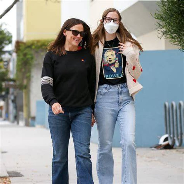 Understanding Violet Affleck's Autism: A Journey Of Resilience