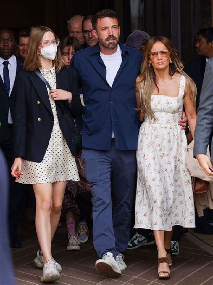 Violet Affleck How Do J.Lo & Ben Affleck&rsquo;s Daughter Get Along?