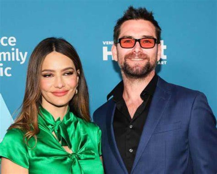 What's Antony Starr's Relationship Status: Dating Details Uncovered