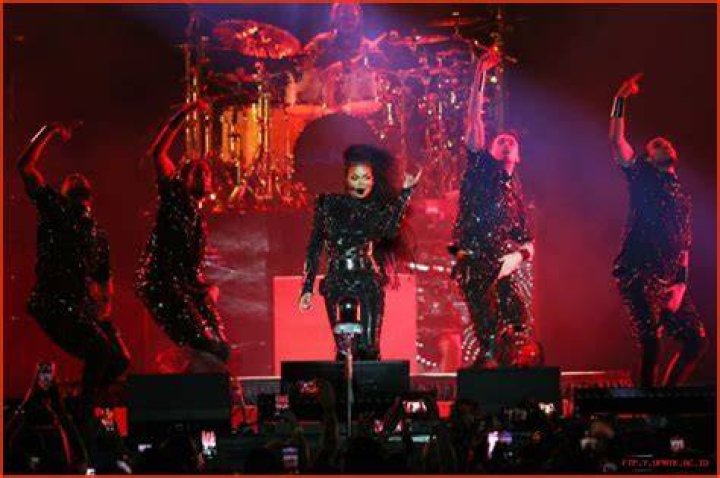 When Will Janet Jackson Turn 60? Calculate Her Age In 2024