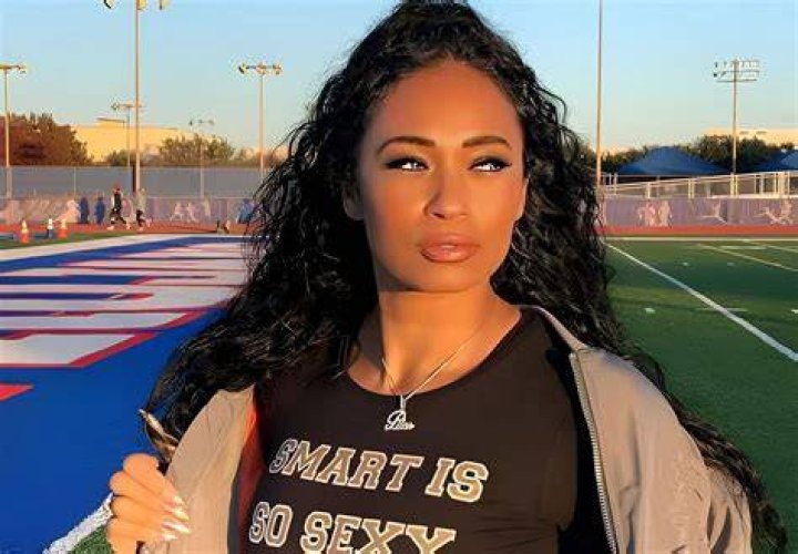 Who is Pilar Sanders? Age, children, husband, darting, career, net