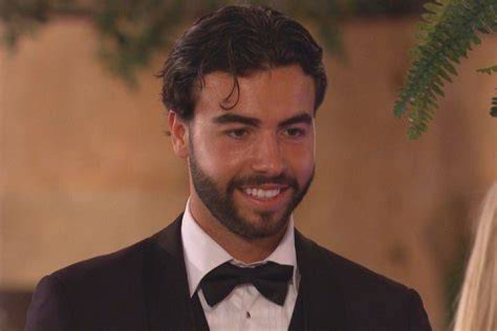 Who is Sammy Root? Meet Love Island 2023 contestant and bombshell